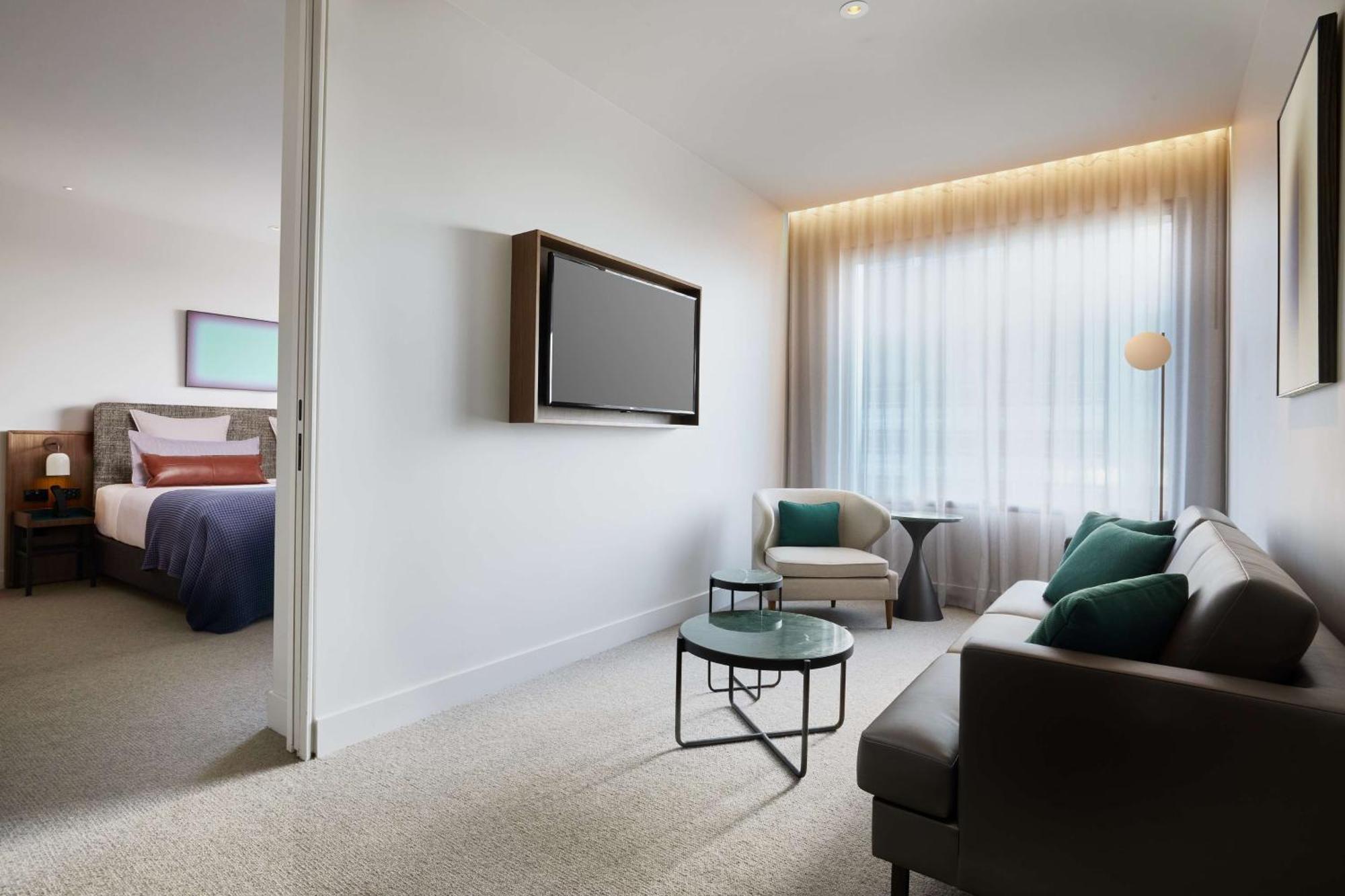 Next Hotel Melbourne, Curio Collection By Hilton Exterior photo