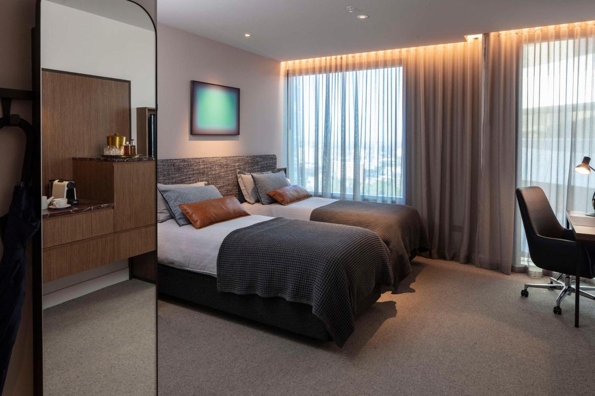 Next Hotel Melbourne, Curio Collection By Hilton Exterior photo