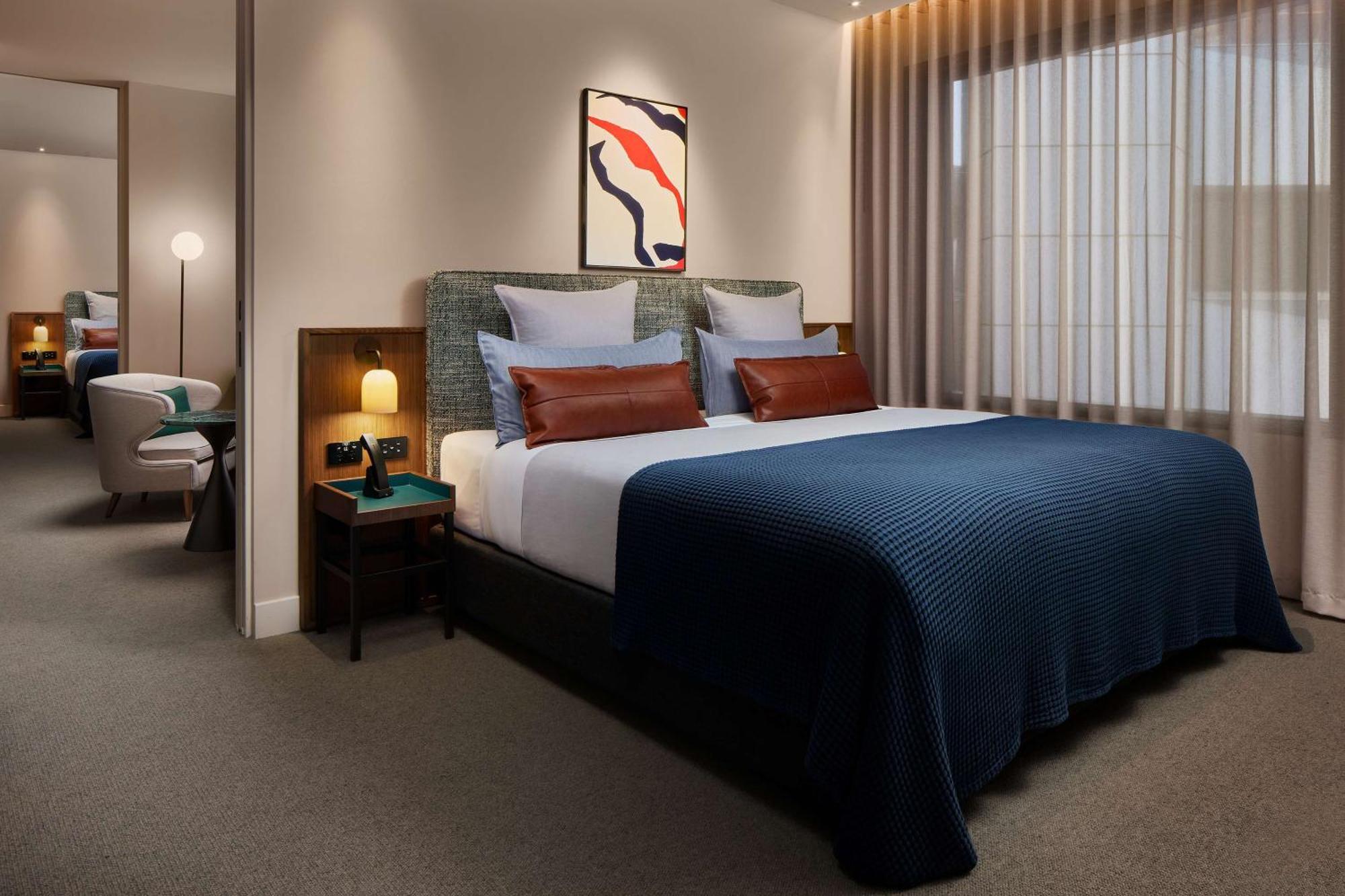 Next Hotel Melbourne, Curio Collection By Hilton Exterior photo