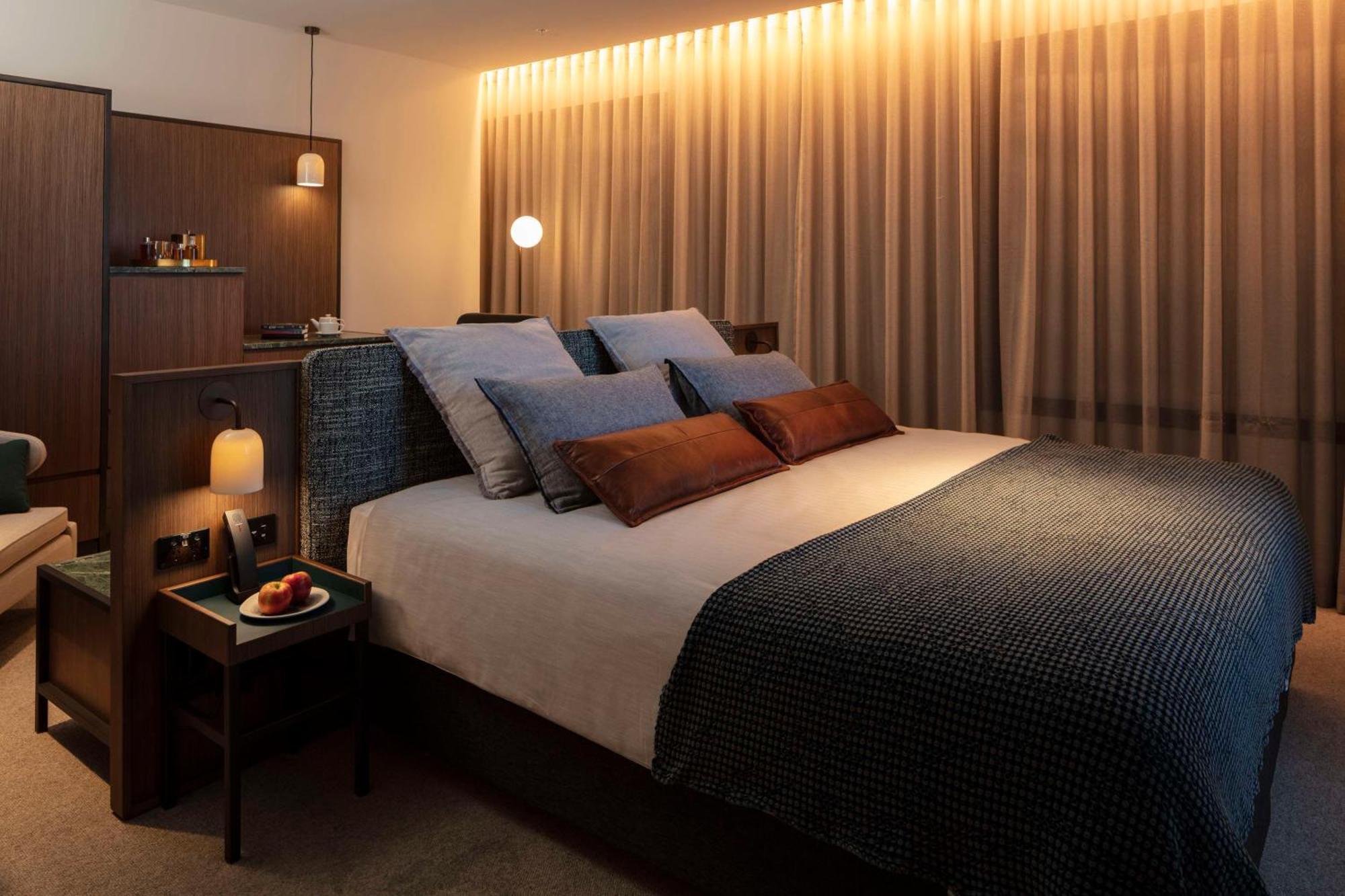 Next Hotel Melbourne, Curio Collection By Hilton Exterior photo