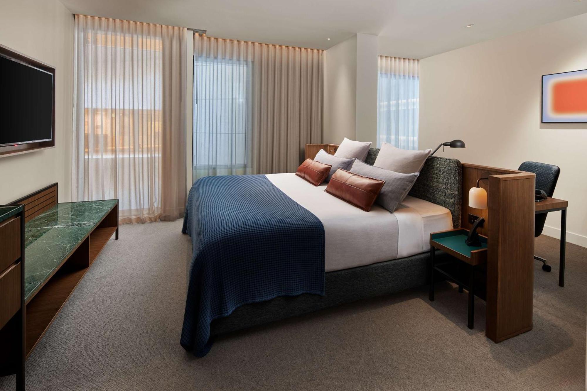 Next Hotel Melbourne, Curio Collection By Hilton Exterior photo