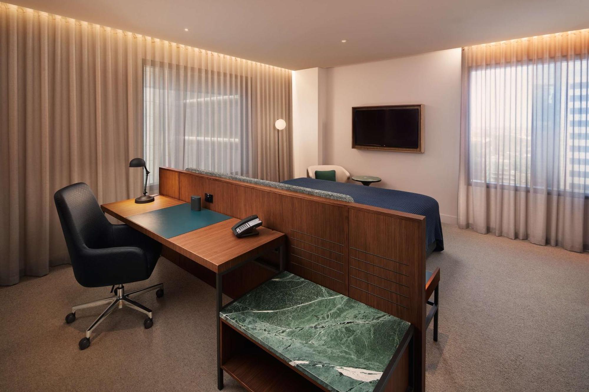 Next Hotel Melbourne, Curio Collection By Hilton Exterior photo